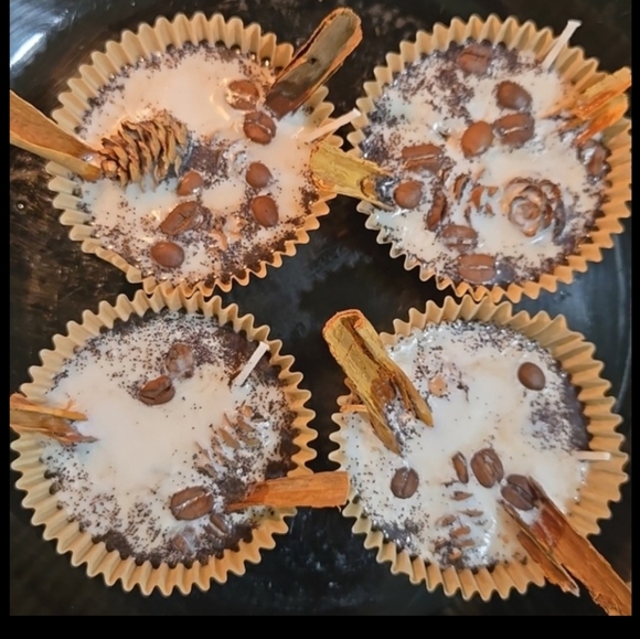 Bambi Is Live- Anything Posh Able Train Show - Picture 5 of 16